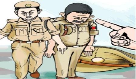 छात्रों को लाठी से पीटने वाले तीन पुलिसकर्मी निलंबित…