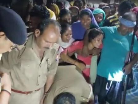 शादी की थी तैयारी, अचानक लगी आग से परिवार के 5 मरे…